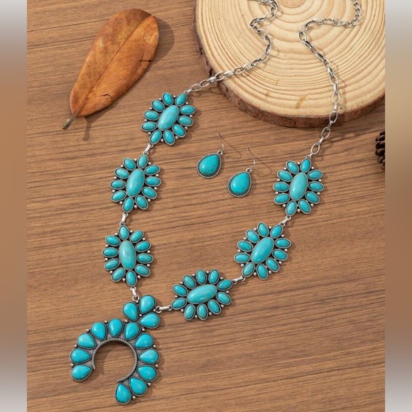 New Faux Turquoise Floral Squash Blossom Western Boho Necklace and Earring Set - Picture 4 of 10